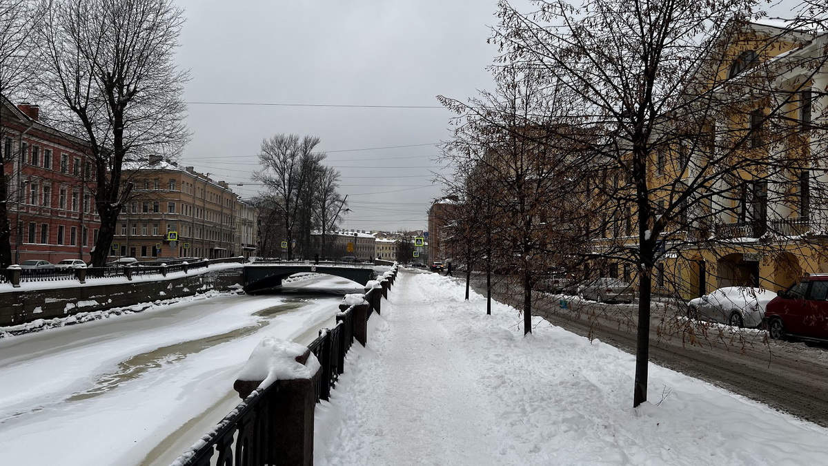 Уборка дворов в Петербурге: как это работает по стандарту